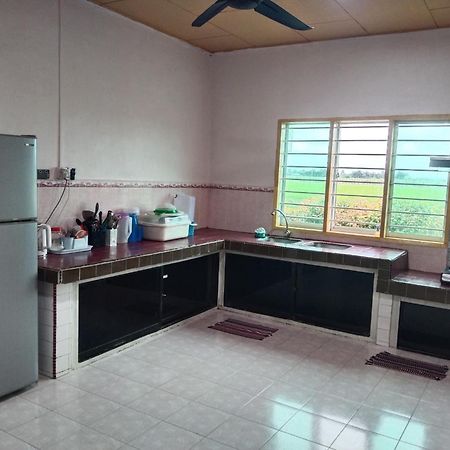Casa Villa Homestay Sekinchan Exterior photo