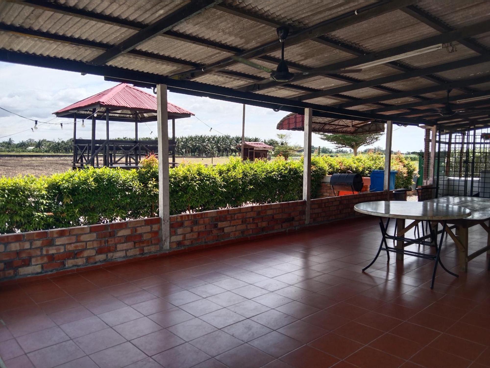 Casa Villa Homestay Sekinchan Exterior photo